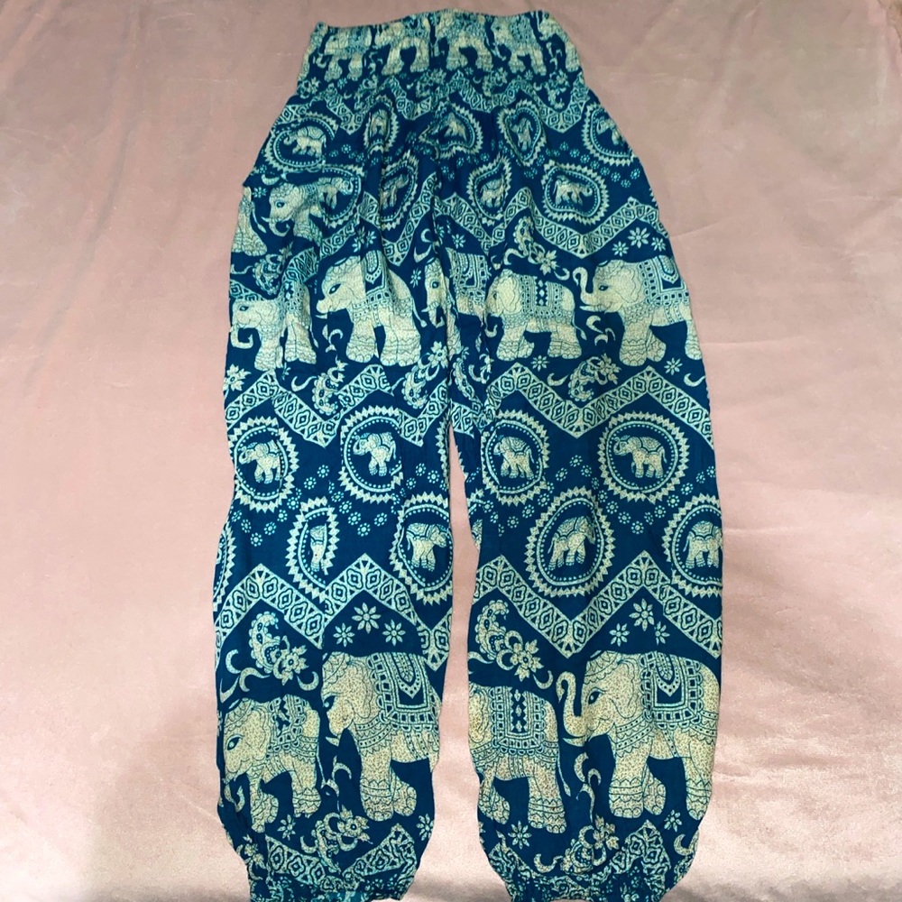 Loose pants